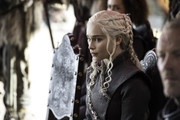 emilia-clarke-game-of-thrones-122