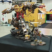 XM-Studios-Grimlock-Statue-03