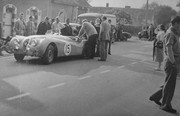 24 HEURES DU MANS YEAR BY YEAR PART ONE 1923-1969 - Page 21 50lm15-Jag-XK120-Peter-C-T-Clark-Nick-Haines-5