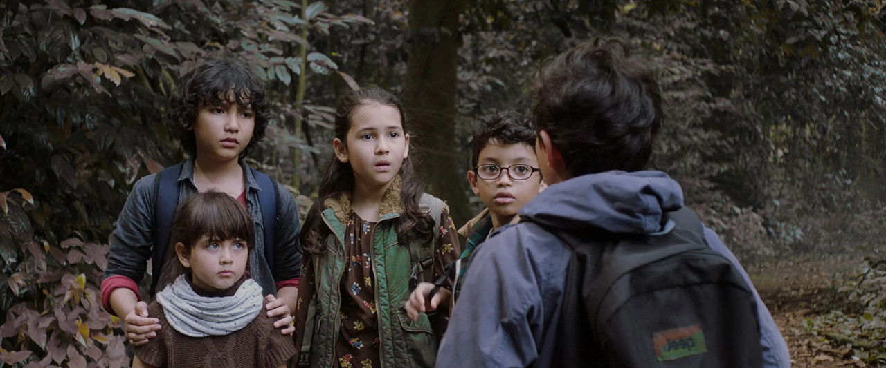 Kuntilanak 2018 WebRip [Hindi + Indonesian] 480p 720p ESub Screenshot