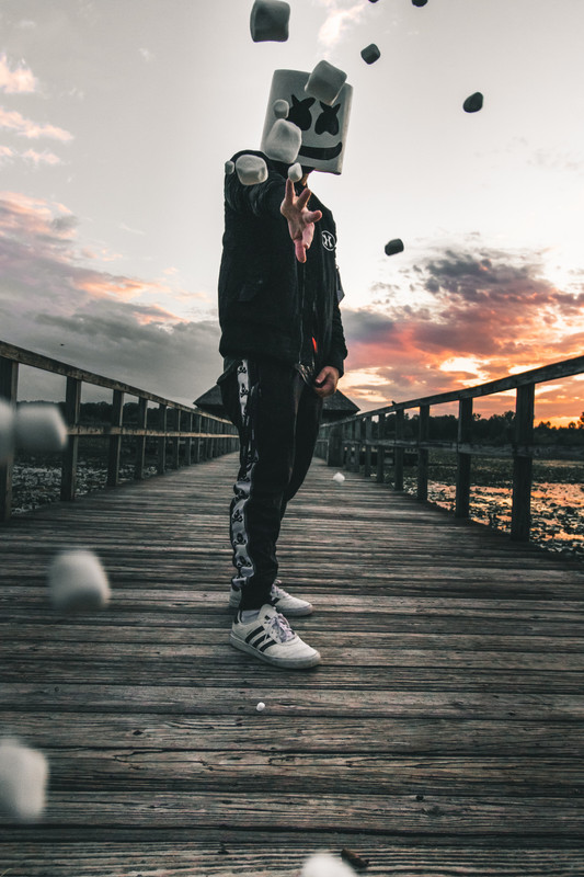 [Image: daniel-lincoln-pe-X2-NUw-VQo-unsplash.jpg]