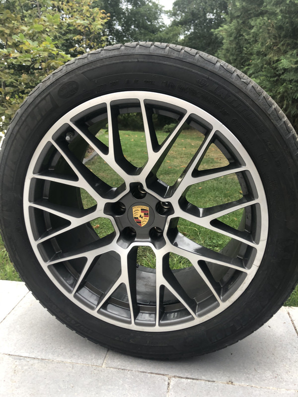 1C90D8F0-9618-41C6-86E9-31DD096E5266