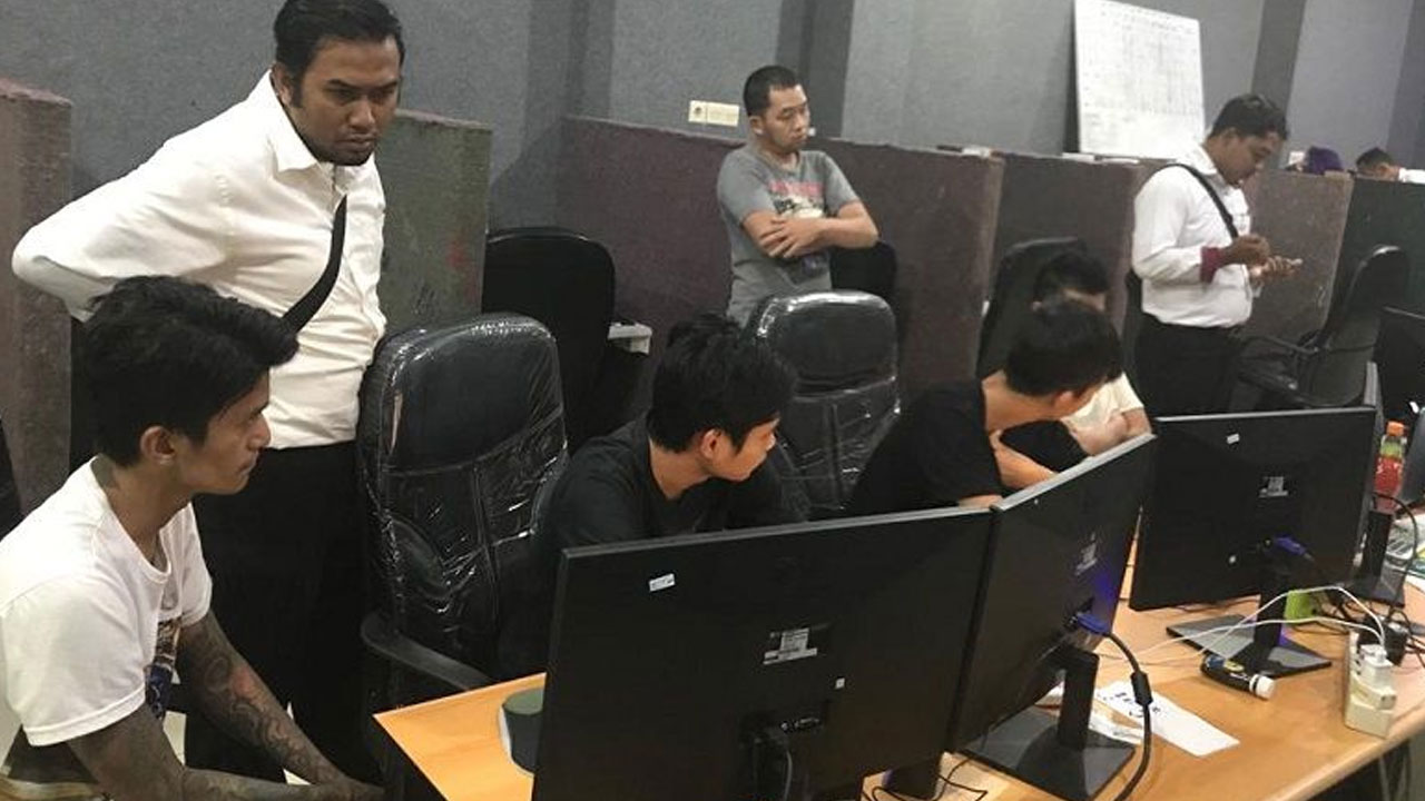 Susah Cari Kerja di Indonesia, WNI Banyak yang Terpaksa Jadi Admin Judol di Kamboja!