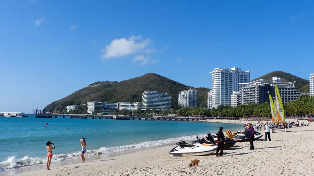Pantai Dadonghai, Wisata yang Wajib Dikunjungi di China