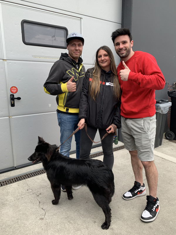 FA9847C6-655D-4AEB-8700-75F68594B71E