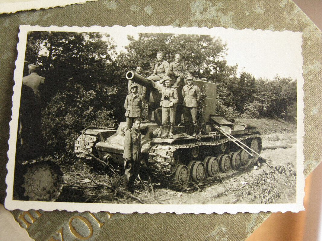 Foto Russland russischer Panzer abgeschossen zerstört WKII 2.WK Ostfront3