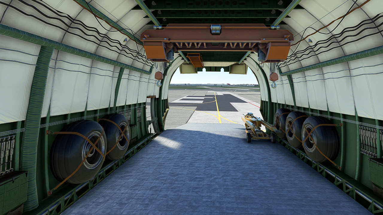AN-225-at-Odesa-airport-UKOO-9.jpg