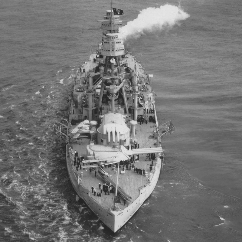 USS-Arizona-BB-39-de-popa.jpg