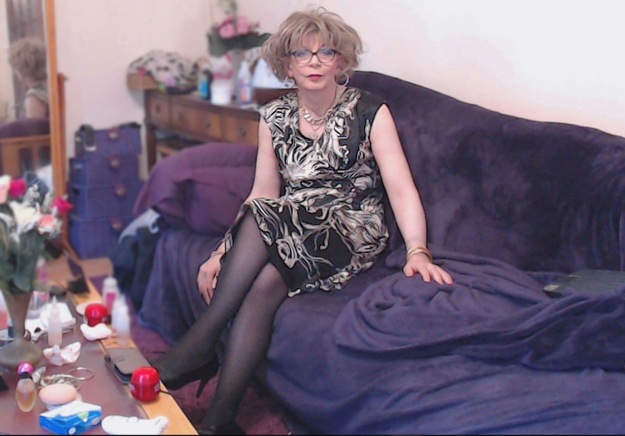 effeminate gay tranny
