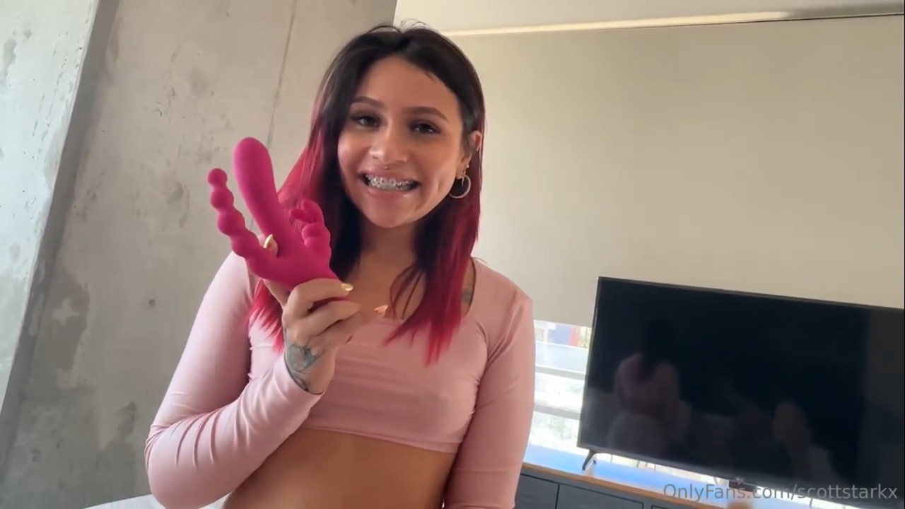 OnlyFans 2025 Luisa Lucifer Latina Step Sister Learns To Squirt