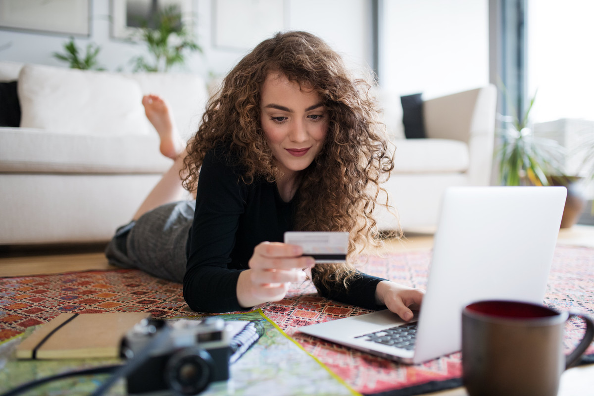 The Benefits Of Buying And Selling Through Online Auctions