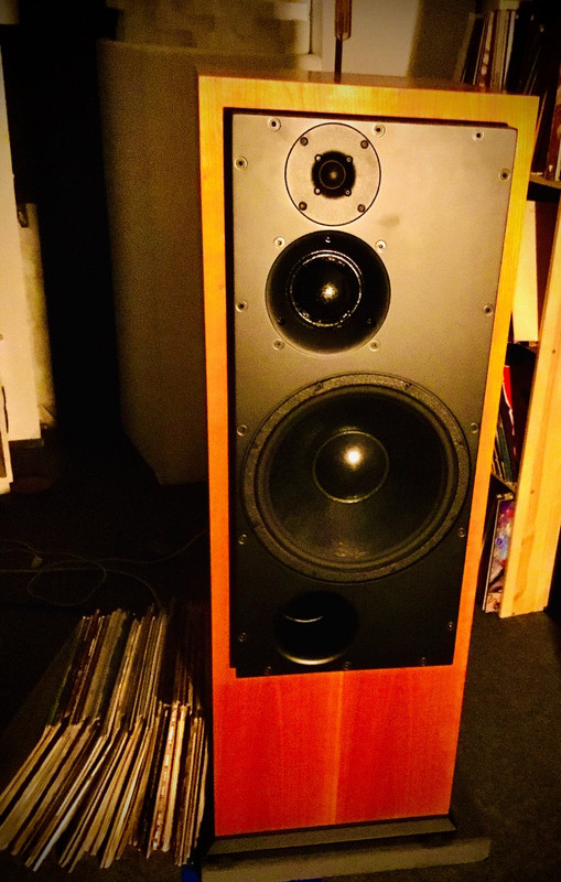 1AC0E71D-256F-46C7-9703-9E57202A2AB1