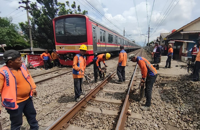 Ilustrasi - KRL