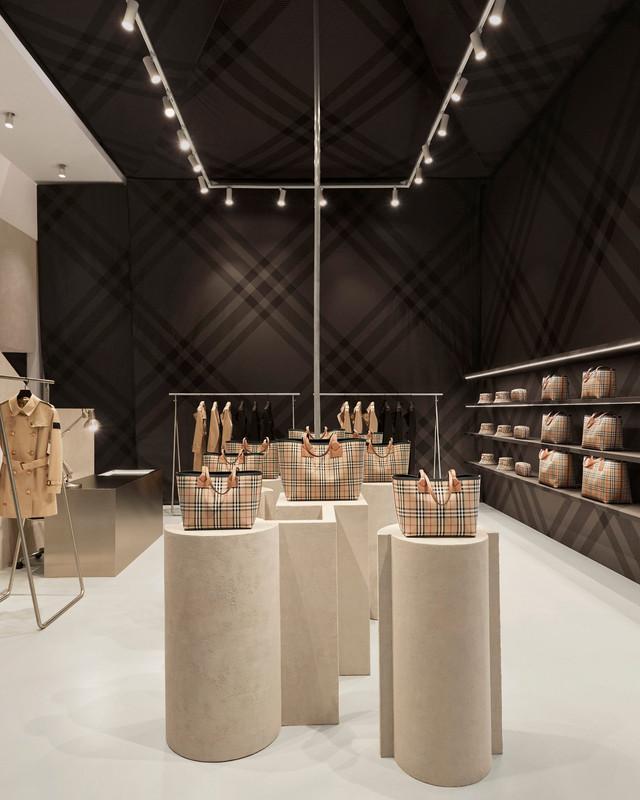 Burberry, il trench pop-up a New York sulla Fifth Avenue