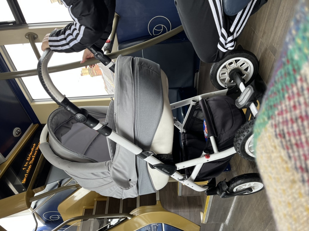 5266109B-7858-420E-A33E-5599B61C60E6