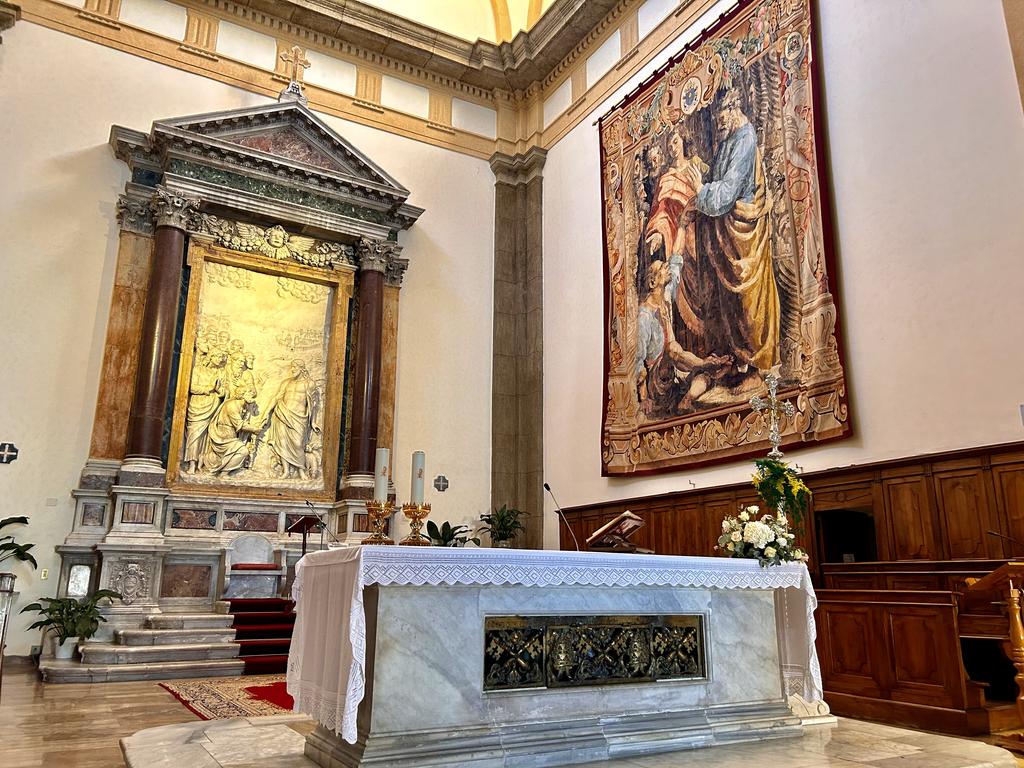 Жаркий сентябрь на побережье Тирренского моря.