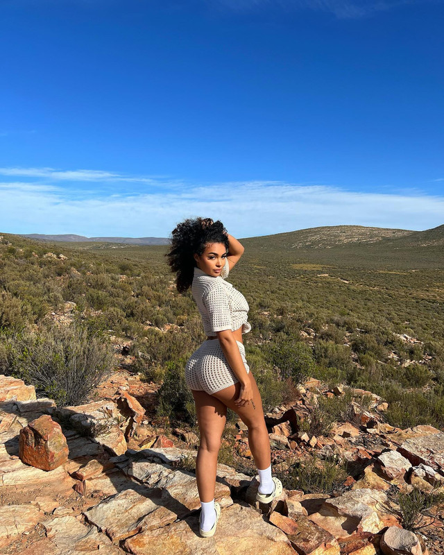 kkiakenziex posts 2024-05-19 09.19 C7KBEPxNEox_8_10 445365922_1975667352865571_3108683550692839115_n