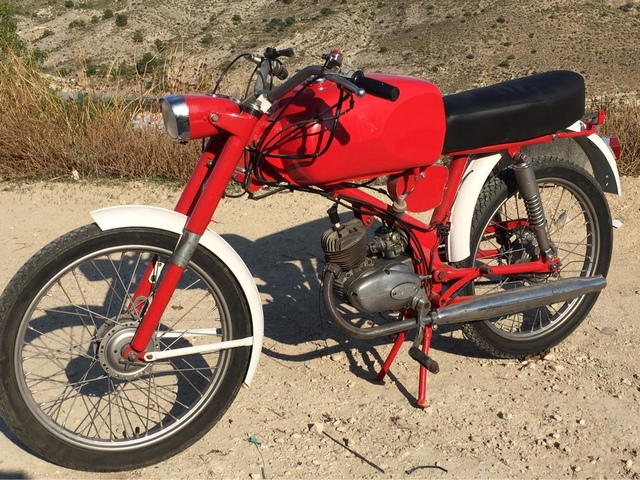 ducati - ¿Código color azul de Ducati 48 Sport? Ducati-50-MT