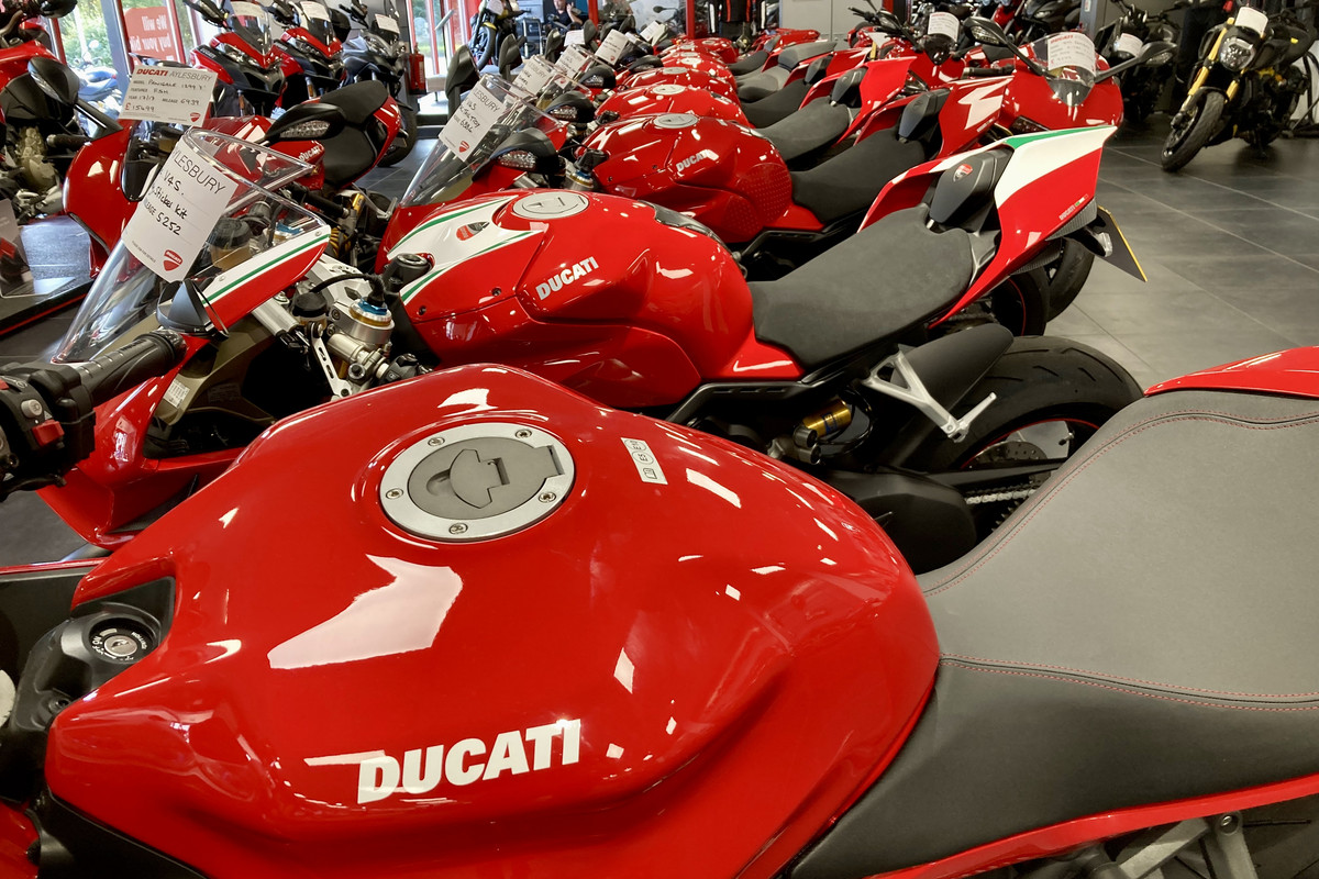 E6438891-4420-404D-A339-0CD618C7AFDC