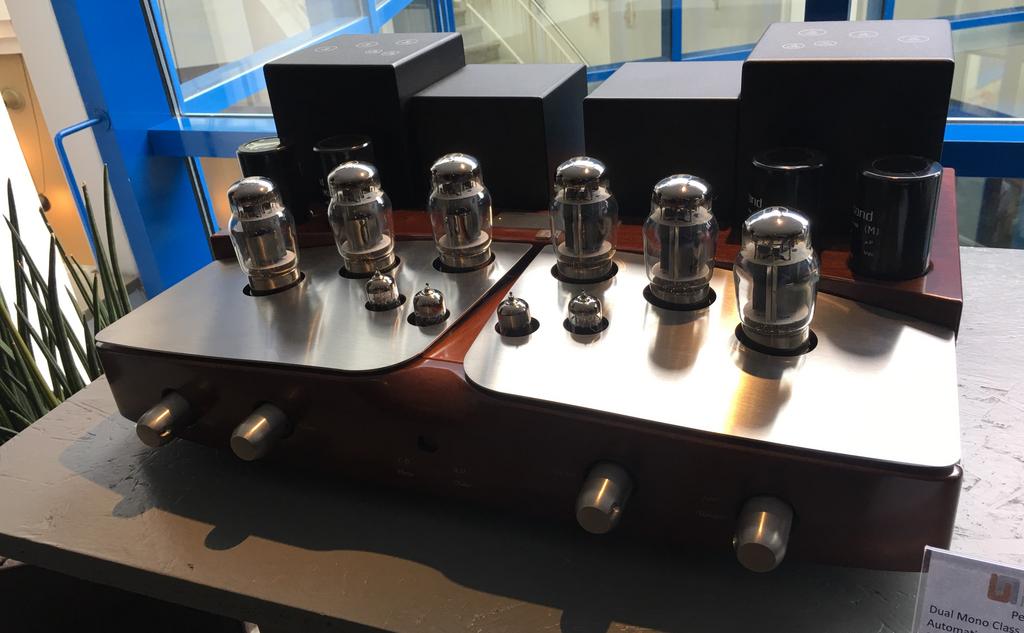 1827921A-E7DE-481D-A523-C83655C20251