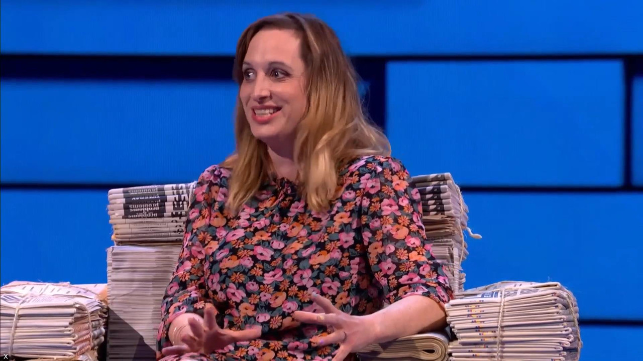Isy Suttie 171021.mp4_snapshot_02.40_[2021.10.17_03.01.01]