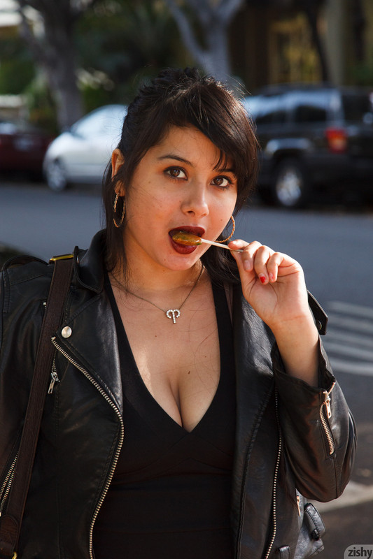 full_011_1036261054595897