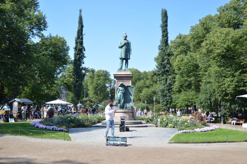 Finlandia con finlandeses y un poco de Estocolmo - Blogs de Finlandia - Día 2: Centro de Helsinki y Suomenlinna (4)