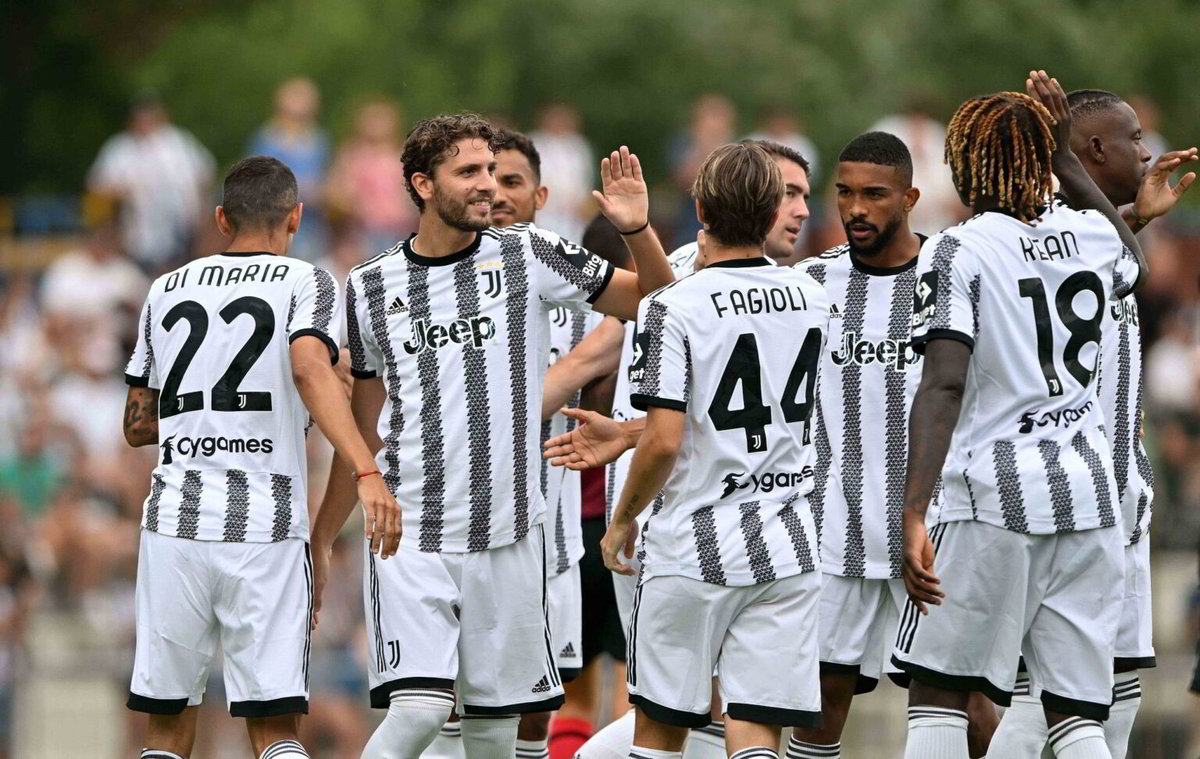 Juventus-Juventus U23 risultato 2-0: il match dura 49', segnano Locatelli e Bonucci