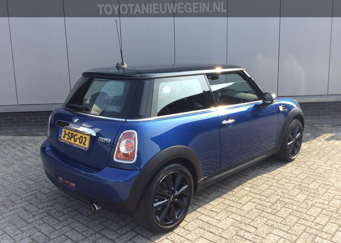 DB67F4FF-577D-4143-9831-27C8217508D7