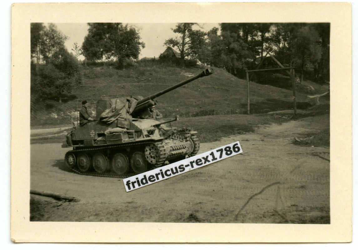 A32 Foto WH Panzerjäger Selbstfahrlafette Marder III Sd.Kfz. 139 an der Front