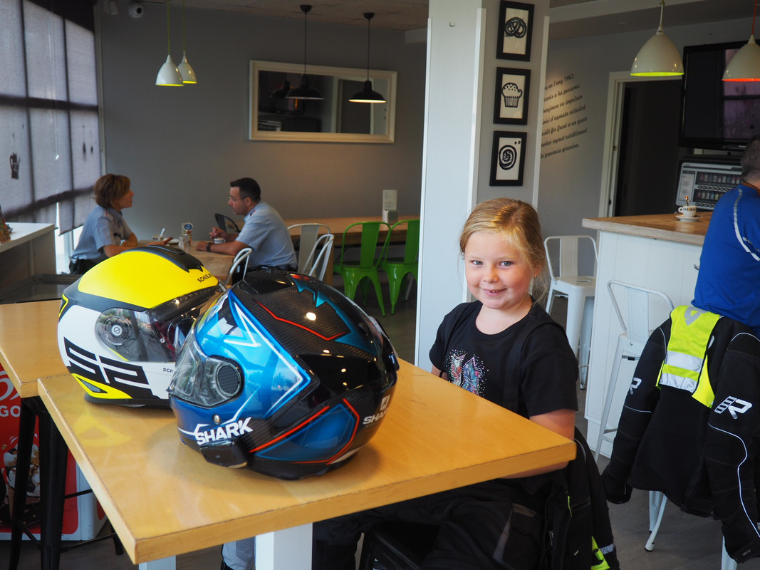 48E8D2D6-C156-4167-A2E4-A2B999CFD50D