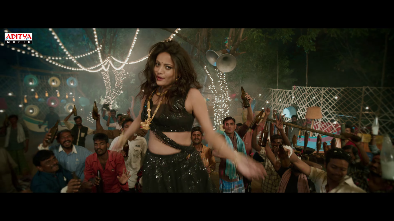 [Image: vlcsnap-2025-12-21-18h23m04s659.png]