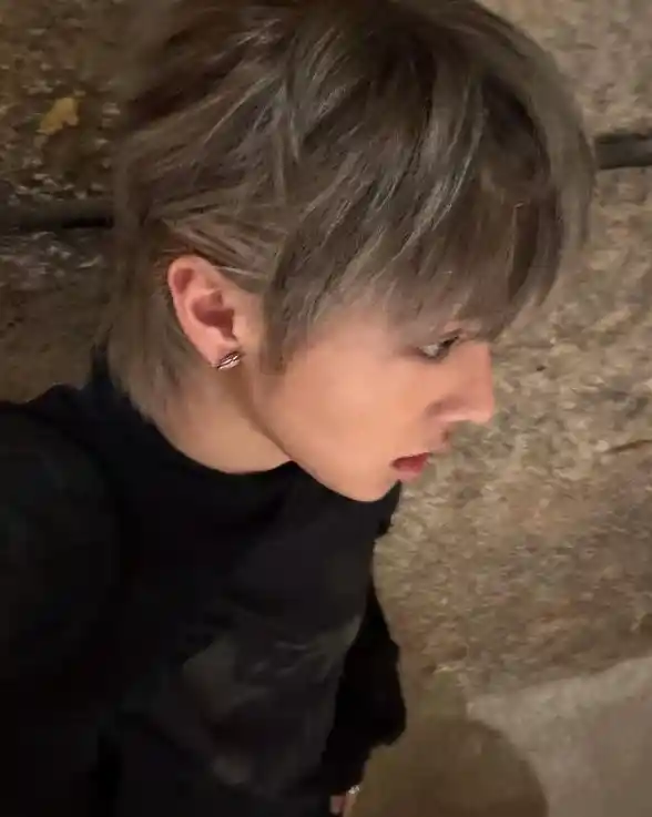 6fb3dd7e97de6cd4e5ce82dcaa2a2de4_copy_588x737