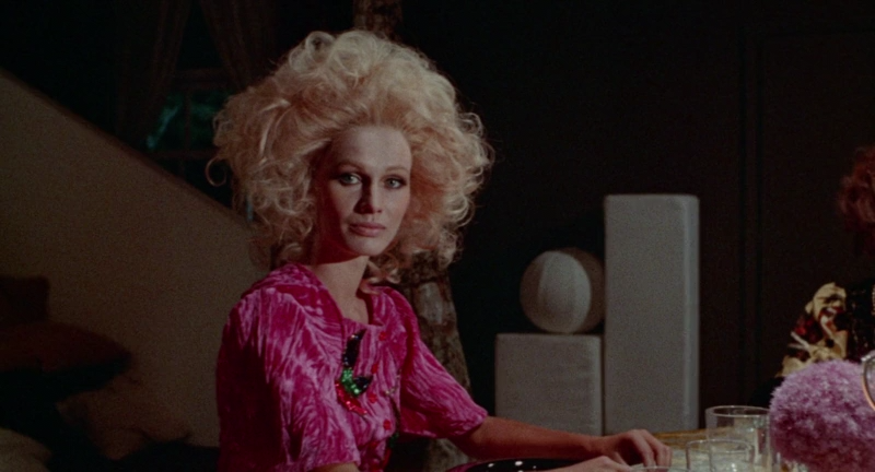 Le Regine (1970) BRRip.VO.mkv_snapshot_00.45.06.667