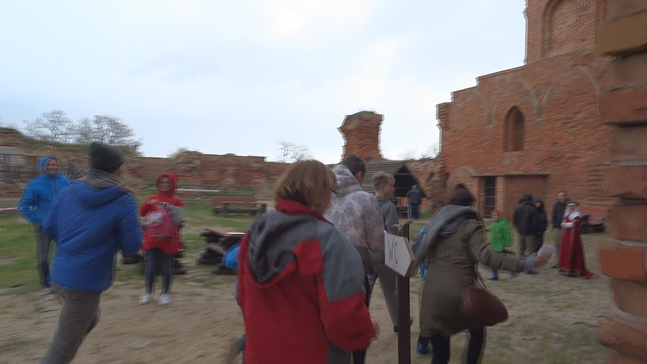 06.34 - Zamkowe atrakcje_001217