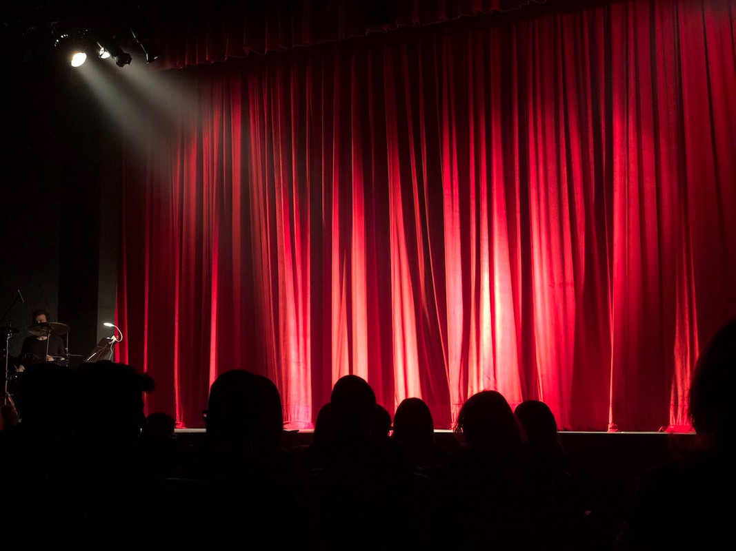 7 Tips On Public Speaking Skills That Set You Apart