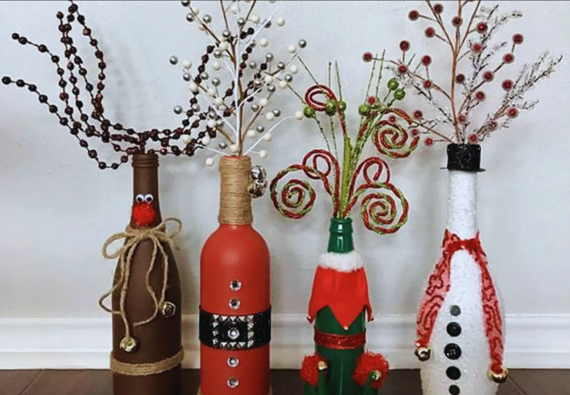 ¿Cómo hacer un centro de mesa navideño con botellas? Inspírate con estas ideas