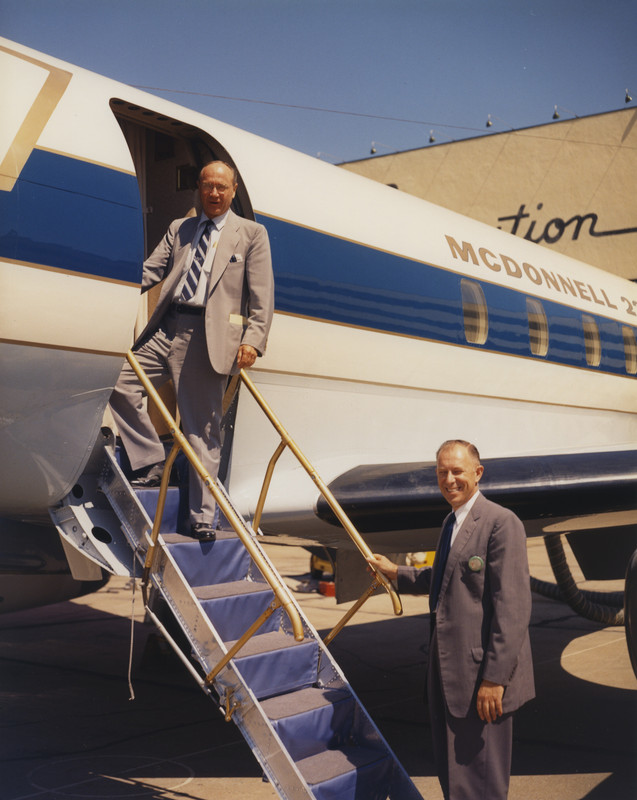 7 D4C 3954 Jul-60 Model 220