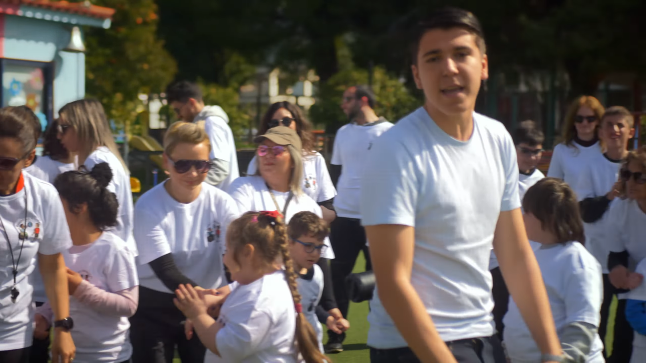 (994) Eisaggeleas - Gia tin Ellada mou (Official Music Video) 00-00-53