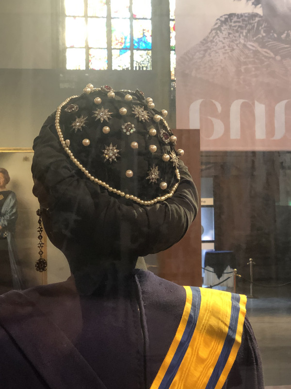 BF498240-FEF0-44AE-B492-23F3D5A6F851