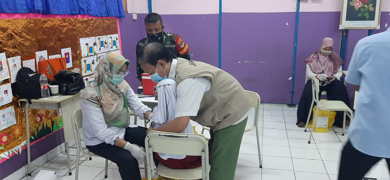 IMG-20211229-WA0037 Kick off Vaksinasi Covid-19 pada Anak Usia 6-11 tahun Telah Dimulai Pemkab Bekasi