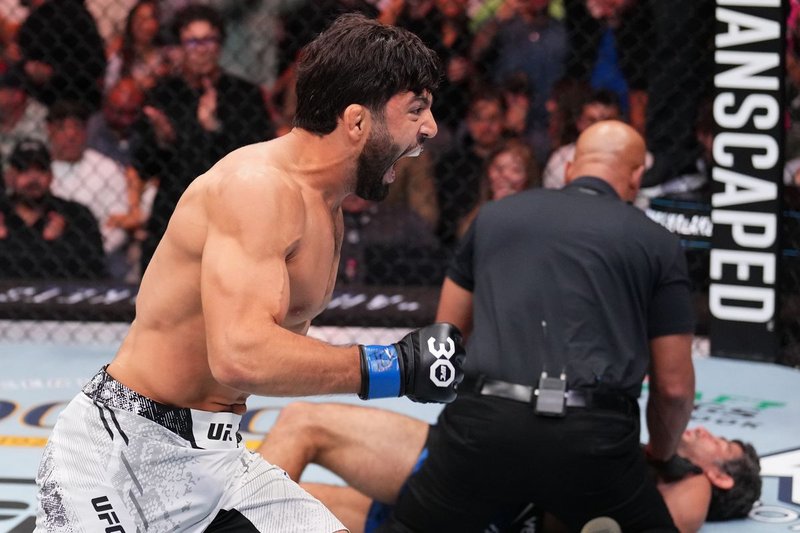 Медицински почивки след UFC on ESPN: Дариуш - Царукян