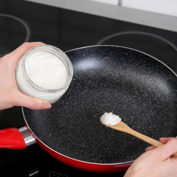 Kokosovo ulje i tiganj