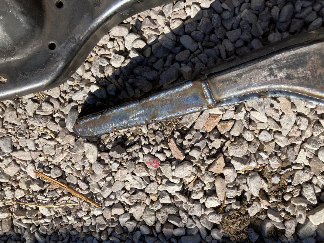 E7791285-4874-40A6-B089-ABF5ABCD0ACB