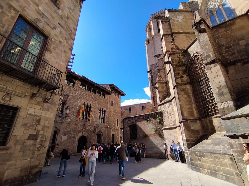 Barcelona 2025 - Blogs de España - Dia 2. Jueves 17 de Abril. El barrio gótico. (16)