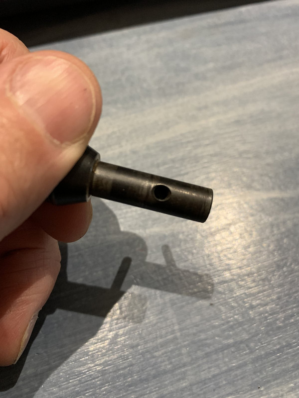 C5899B86-E235-427F-B519-16F5BA4F30C0