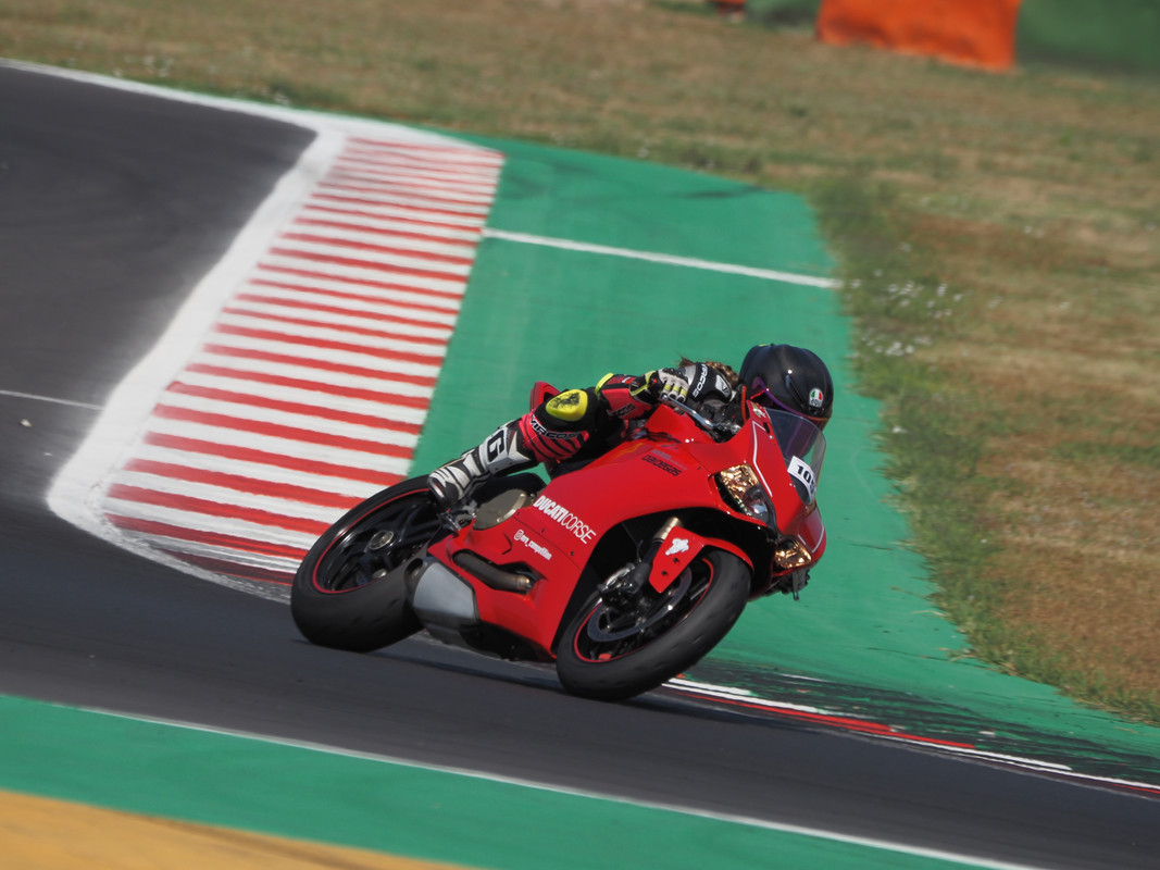 29F67EFF-2F5B-4BB1-AF5B-E5BA849AA7B9