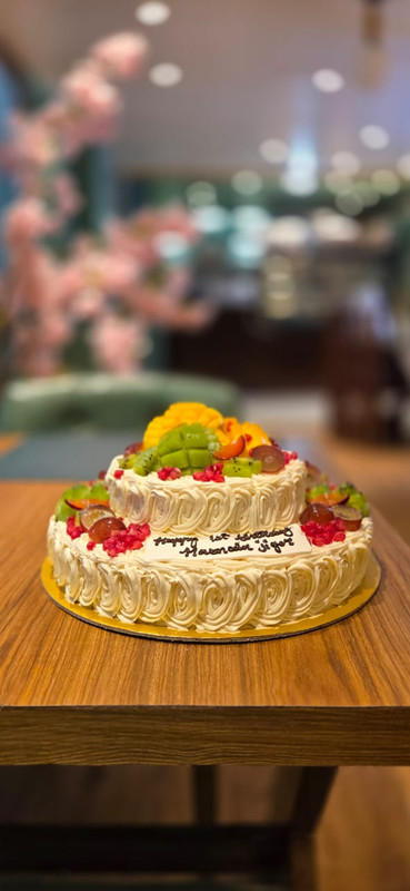 Happy moment at Rose Avenue