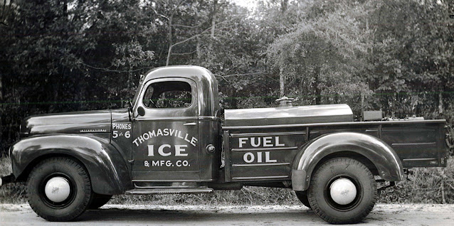 pour se rincer l'oeil - Page 40 Thomasville-Ice-Manufacturing-Co-Truck-c-1940