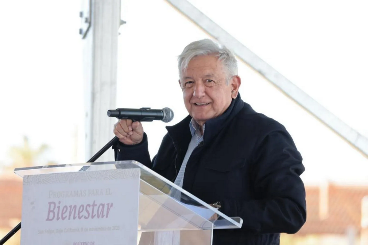Celebra AMLO candidaturas estatales de Morena; en democracia y sin ambiciones, dijo